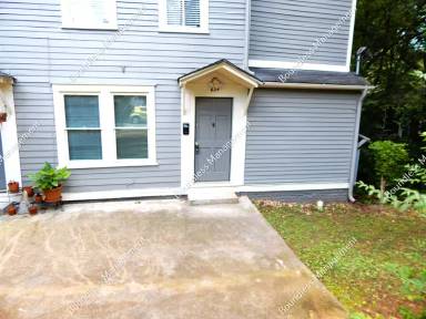 Main picture of 624 Waldo St SE