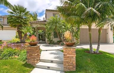 Main picture of 2941 Avenida Castana