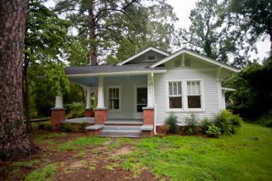 Main picture of 505 Coolidge St