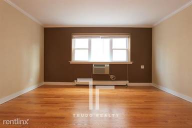 Main picture of 625 W Wrightwood Ave Apartments