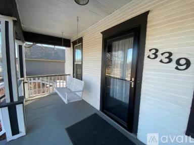 Main picture of 339 E Lincoln St