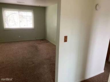 Main picture of 3623 N Sterling Ave