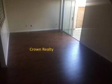 Main picture of 2414 W Whitendale Ave