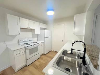 Main picture of 221 Mission Newport Ln