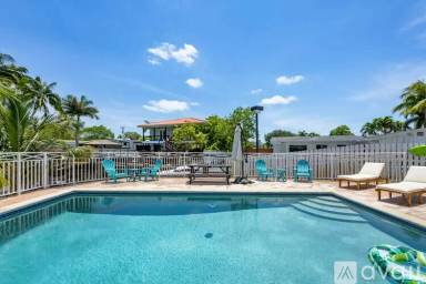 Main picture of 4540 SW 28th Ter