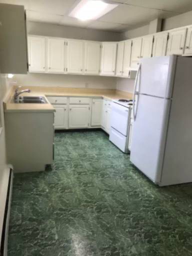Main picture of 704 N Chestnut St