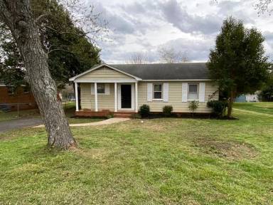 Main picture of 8925 Shadowood Ln