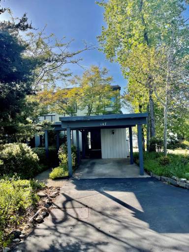 Main picture of 143 Rockwood Dr
