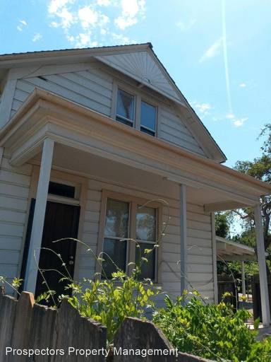 Main picture of 584 Monterey Rd