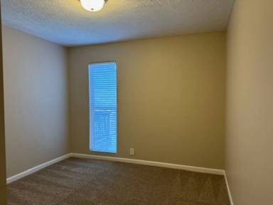 Main picture of Oakcrest Condos