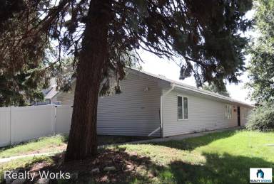 Main picture of 4329 Saint Paul Ave