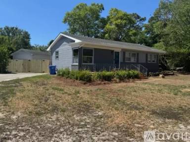 Main picture of 236 Spruce Dr