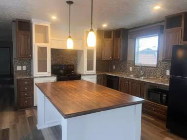 Main picture of 1236 N Oaklane Rd