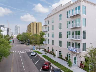 Main picture of 600 3rd Ave S