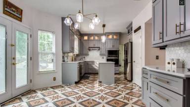 Main picture of 6777 Autumn Oaks Dr
