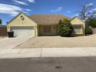 Main picture of 6938 W Laurel Ln