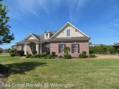 Main picture of 8427 Compass Pointe East Wynd NE