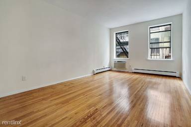 Main picture of 363 W 52nd St