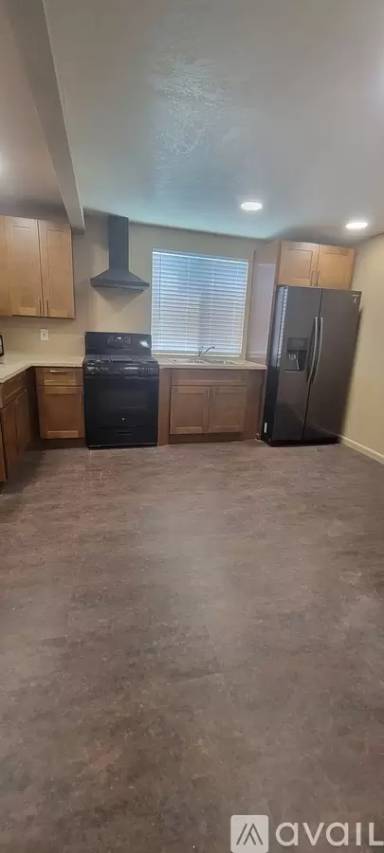 Main picture of 2261 Young Ave