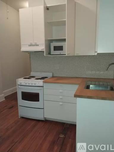 Main picture of 309 E 13th St