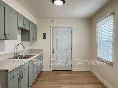 Main picture of 2331 Smythe Ave