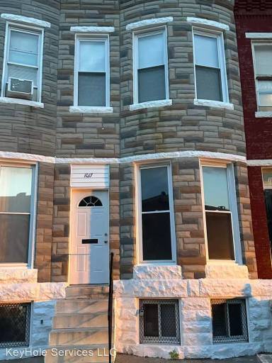 Main picture of 1017 Appleton St