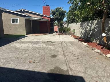 Main picture of 405 S 3rd St
