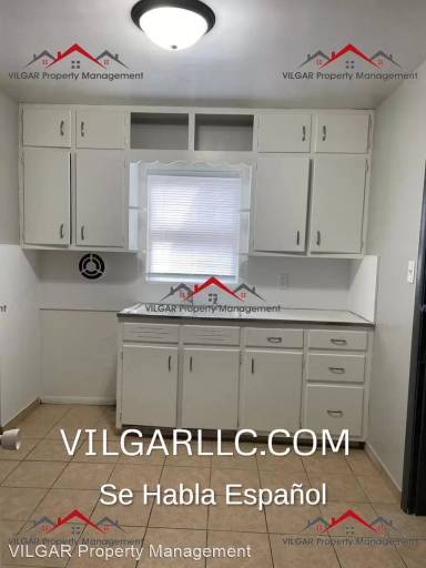Main picture of 2614 Schrage Ave