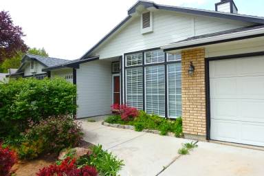 Main picture of 5590 W Lucky Dr