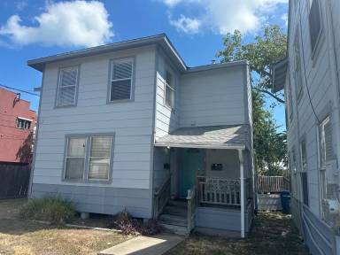 Main picture of 3412 Denver Ave