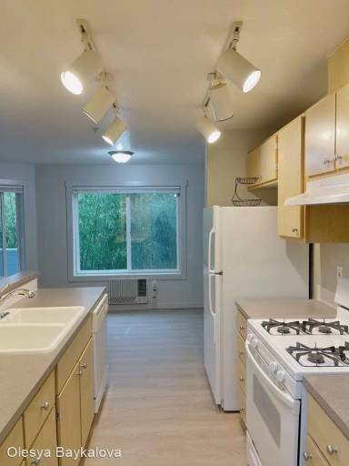 Main picture of 2868 NW Wardway St