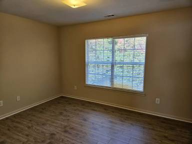 Main picture of 15 Rimmon Trl