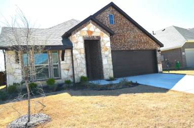 Main picture of 3401 Wildwood Dr