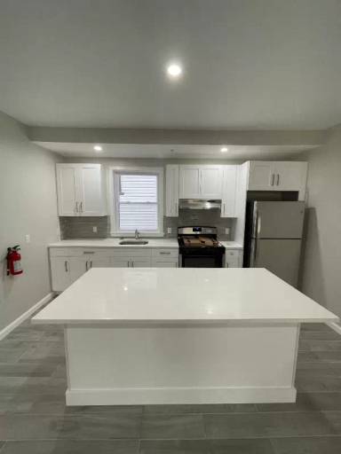 Main picture of 133 Pearsall Ave