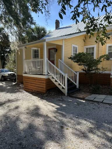 Main picture of 80 6th St