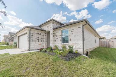 Main picture of 833 Bahia Pl