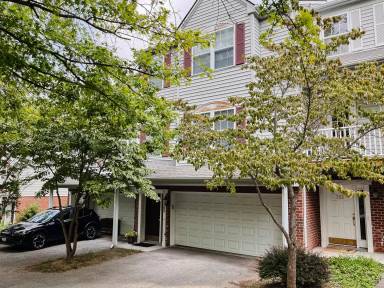 Main picture of 365 Silver Leaf Dr