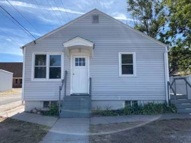 Main picture of 116 W 22nd St