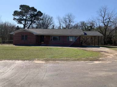 Main picture of 484 US Highway 259 S