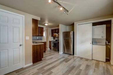 Main picture of 3578 S 61st St