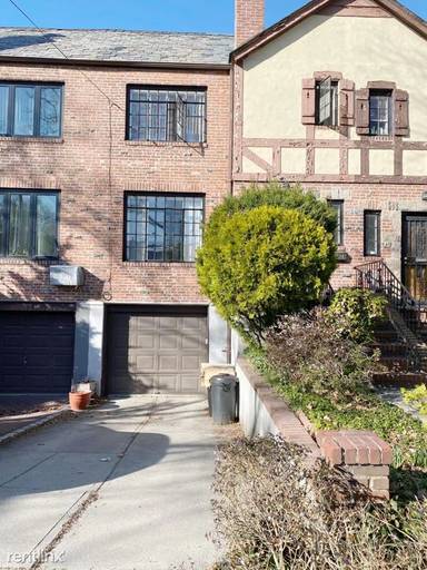 Main picture of 19009 35th Ave