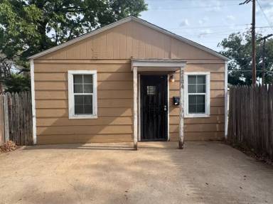 Main picture of 2404 26th St & 2604 26th St Apartments