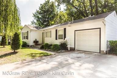 Main picture of 4690 S Troost Ave