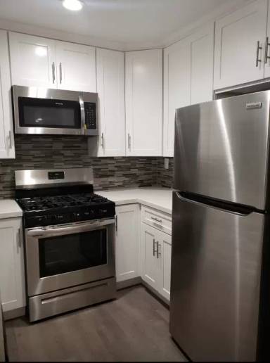 Main picture of 5623 Carlton Way