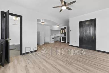 Main picture of 37 W Saint Clair St