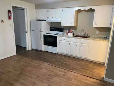 Main picture of 2826 E Thomas Ave