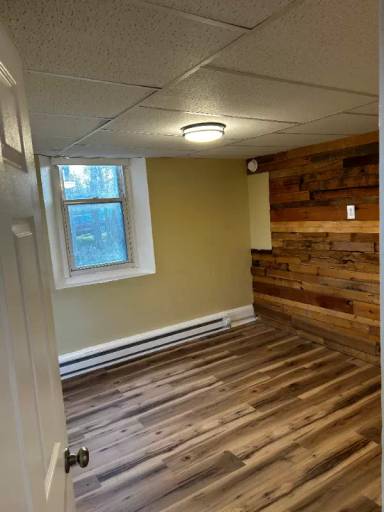Main picture of 92 Farview St