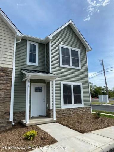 Main picture of 2813 Rowe St