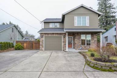 Main picture of 1907 SE 162nd Ave