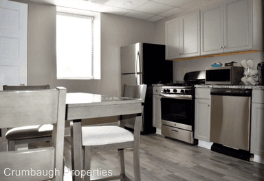 Main picture of 103 E Main St